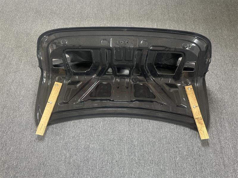 CSL Style carbon fiber rear trunk lid